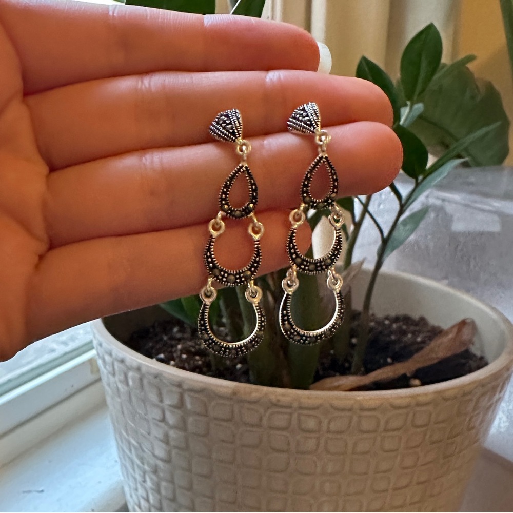 Black dangling earrings